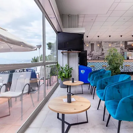 אורחן Uvala Scott