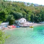 Zajazd Uvala Scott 3*