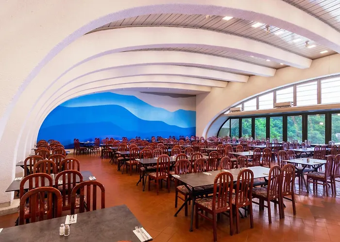 Uvala Scott אורחן 3*