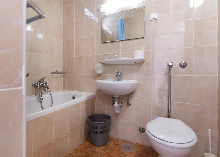 Inn Uvala Scott Kraljevica